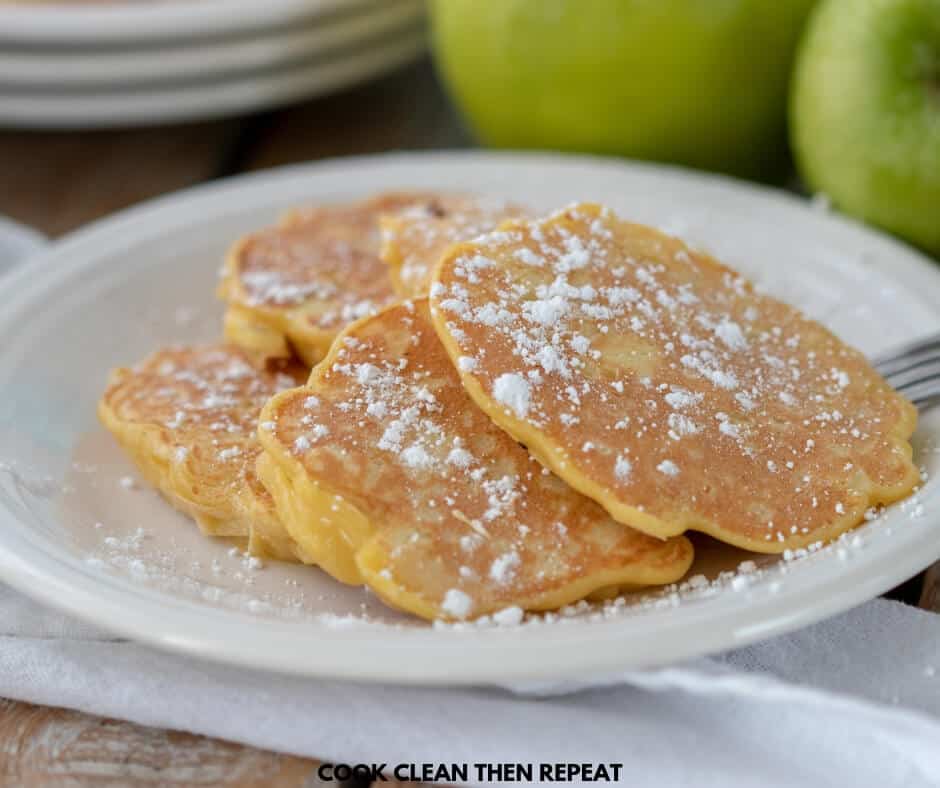 Have you ever had apple fritters? They're such a delicious dessert. The combination of crunchy, sweet, and fruity deliciousness is classically summer in my mind. This healthy and easy apple fritters recipe will surely have them on your list of favorites as well.