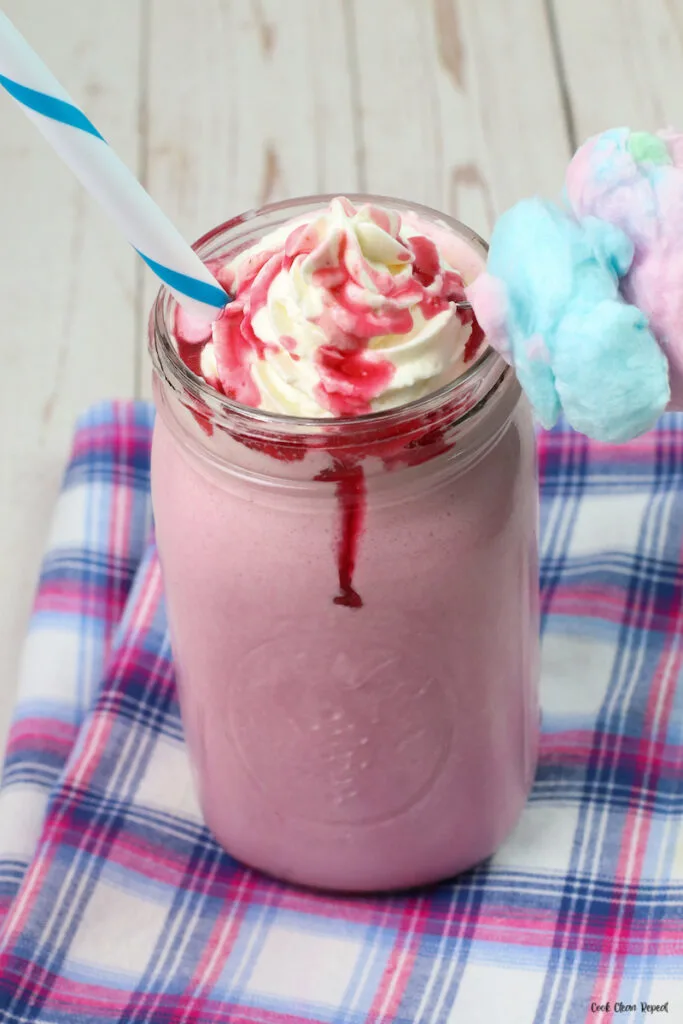 A close up look at the finished cotton candy Frappuccino recipe ready to drink. 