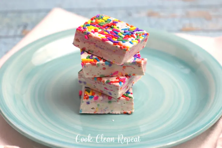Featured image showing a stack of unicorn fudge ready to be eaten