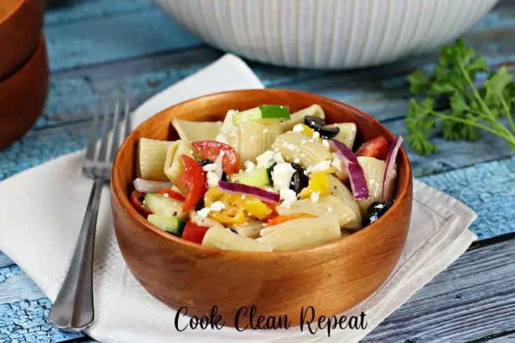 Featured image showing the finished greek pasta salad