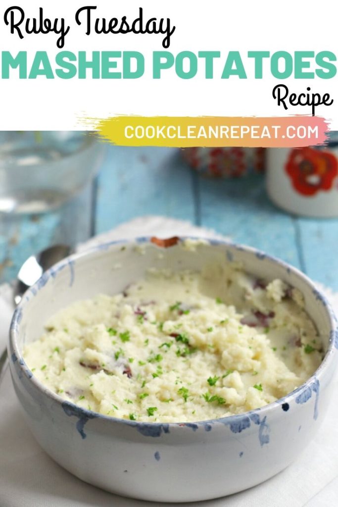 Here's another pin showing us the finished mashed potatoes in a bowl ready to be eaten. 