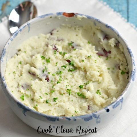 Deliciously Creamy Ruby Tuesday White Cheddar Mashed Potatoes Recipe