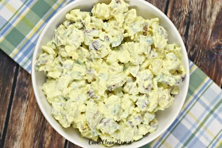 Featured image showing the finished potato salad from Ruby Tuesday in a dish ready to be served.