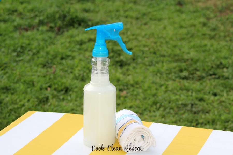 Featured image of the DIY window cleaner recipe ready to be used.
