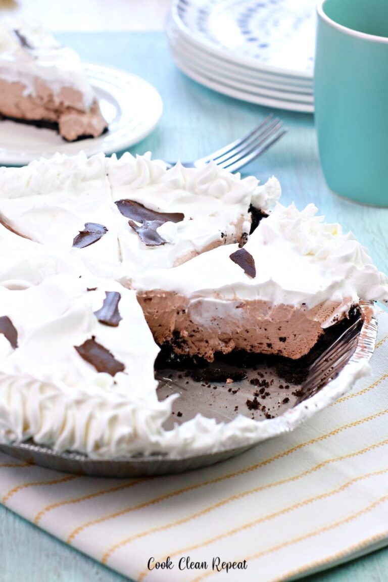 Chocolate Cheesecake Pie With Pudding