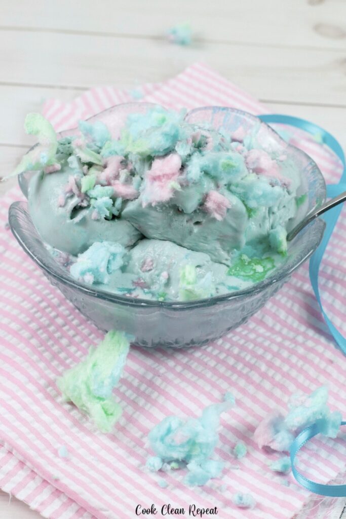Here's a shot of the finished cotton candy ice cream recipe.