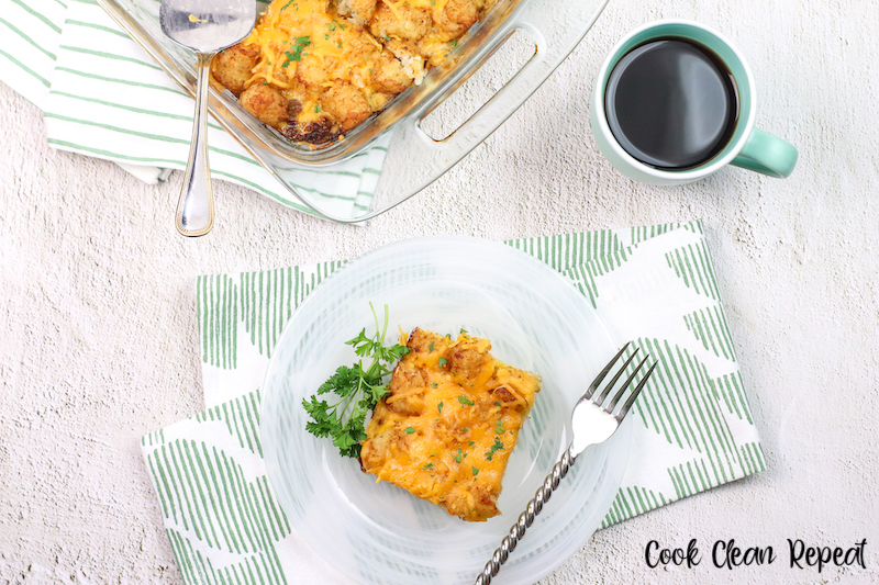 Featured image showing the finished tatertot breakfast casserole ready to eat