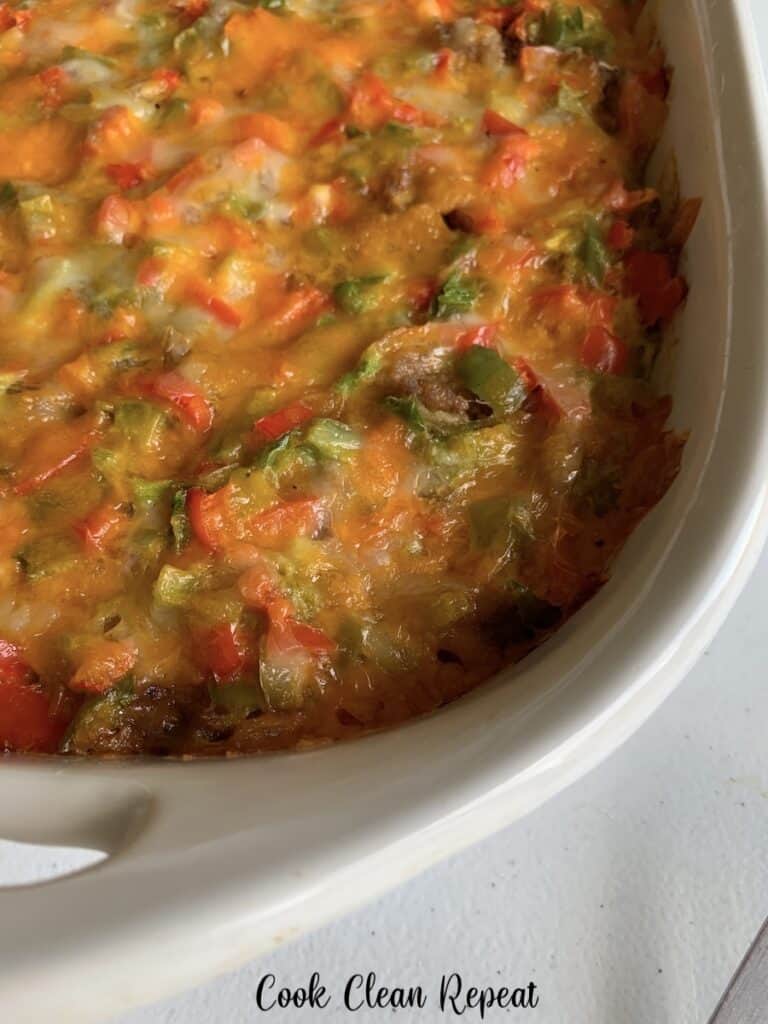 Featured image showing the finished tatertot breakfast casserole