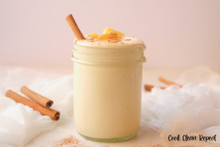 featured image showing the finished pineapple cinnamon smoothie.