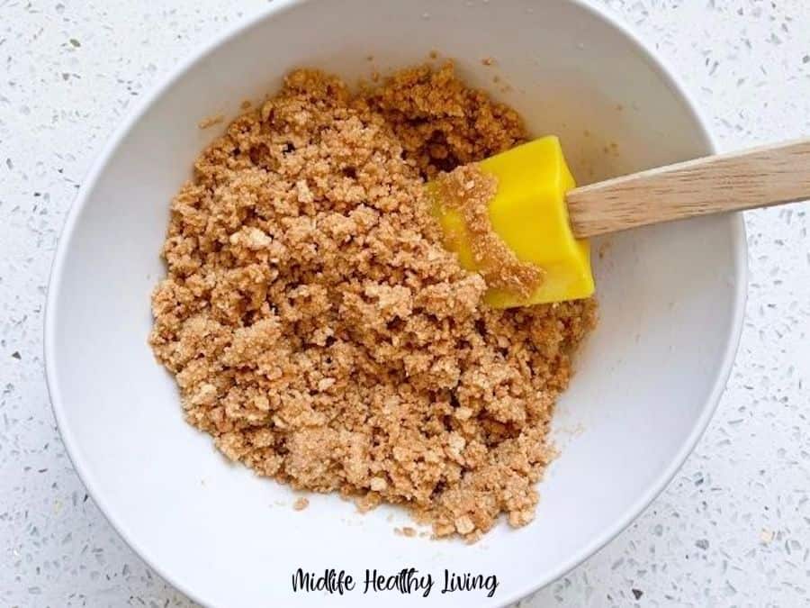 Here we see the crust mixture coming together.