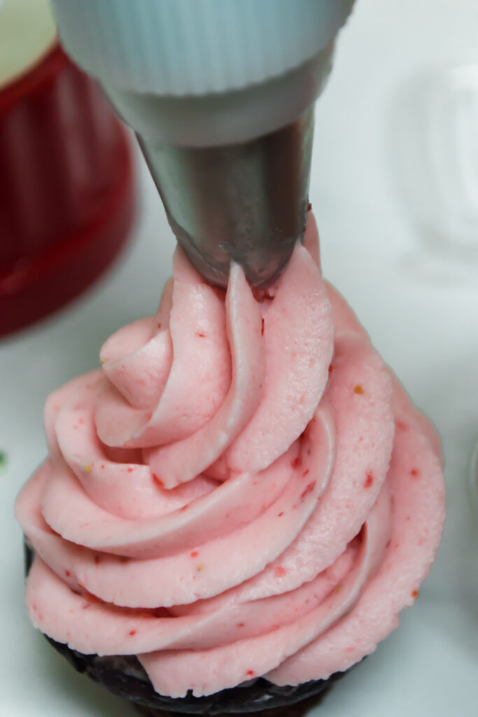 The perfect texture for finished strawberry frosting. 