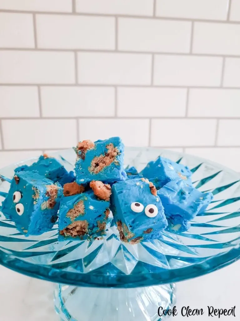 A plate full of the finished Cookie Monster fudge ready to eat. 