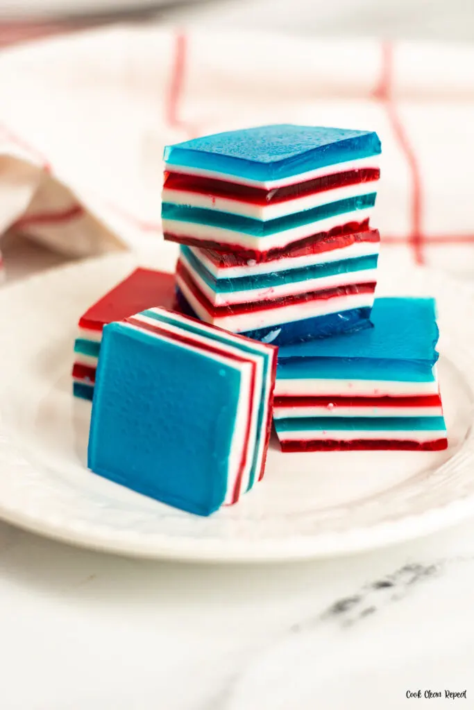 Side view of the finished jello squares ready to be served. 