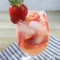 Featured image showing the finished fresh strawberry lemonade recipe ready to drink.