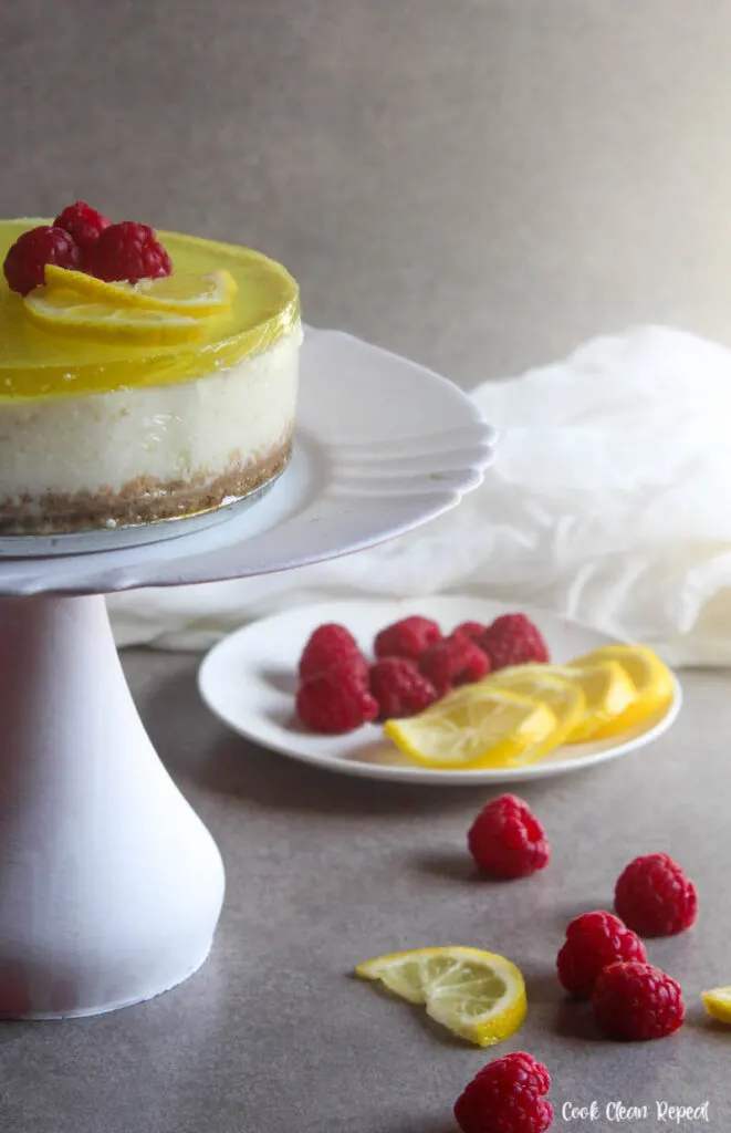 A view of the finished no-bake lemon cheesecake ready to eat. 