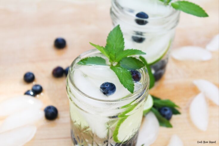 Featured image showing the finished blueberry lime mint infused water recipe ready to enjoy.