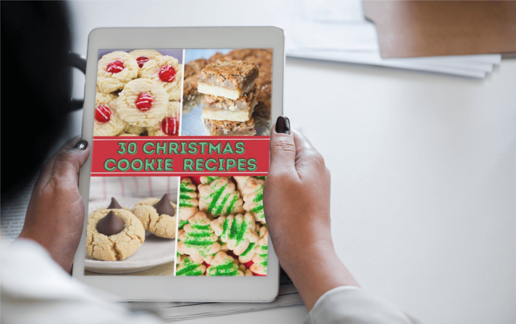 Digital cookie ebook Ipad in a women's hands