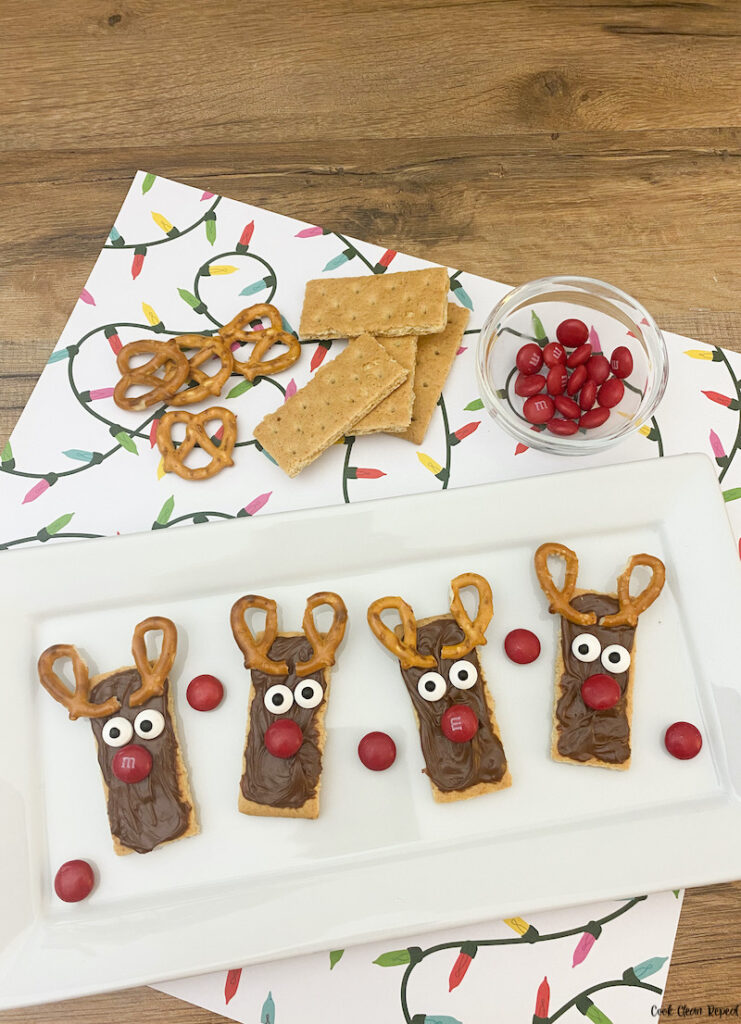 Another look at the finished no bake Nutella reindeer cookies ready to eat