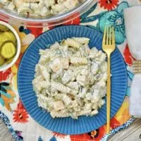 Featured image showing finished pickle pasta salad recipe.