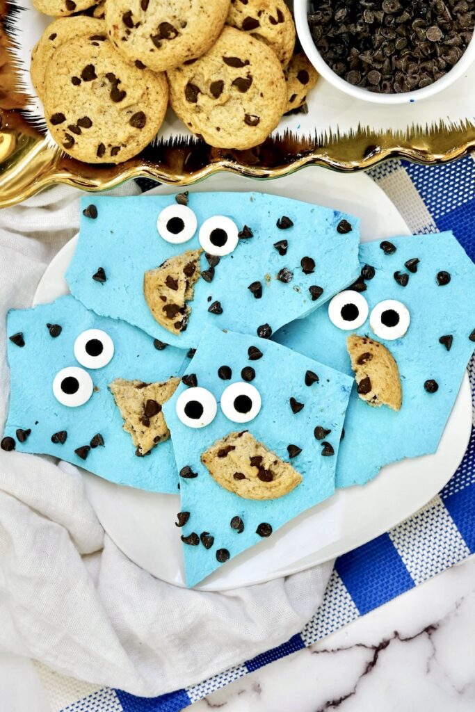 finished plate of Cookie Monster candy bark. 