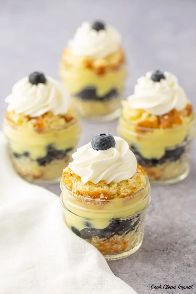 Finished lemon blueberry cakes in a jar