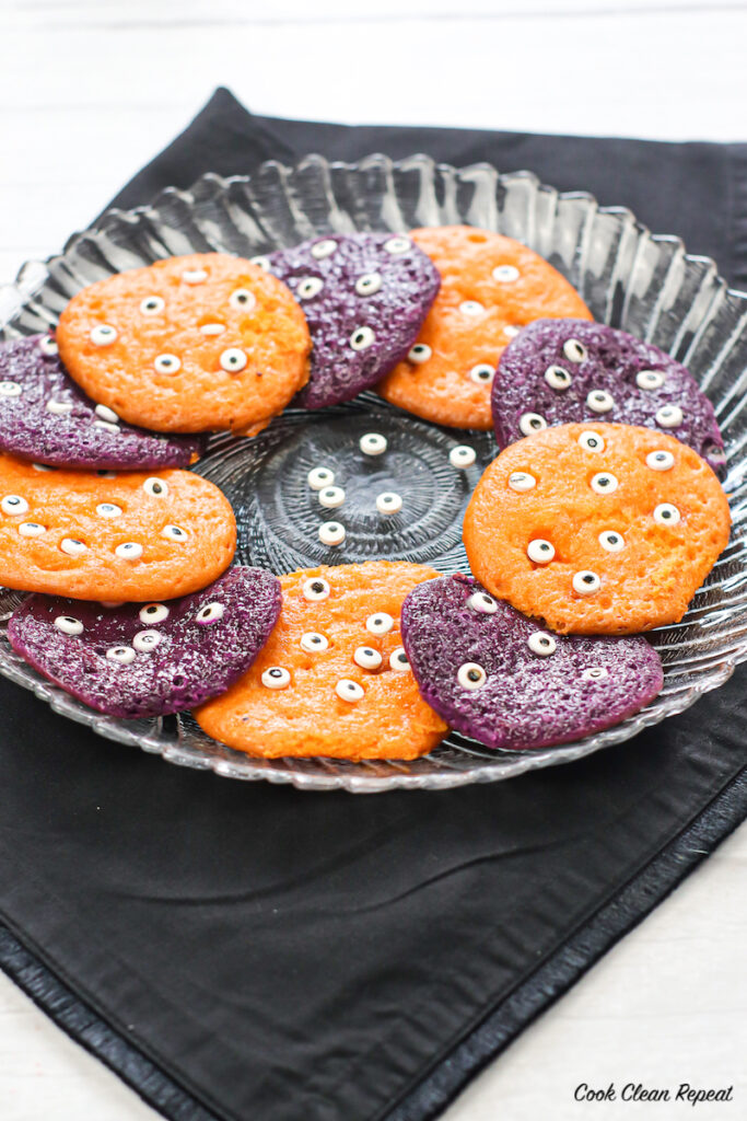 Plate of finished halloween pudding cookies ready to share
