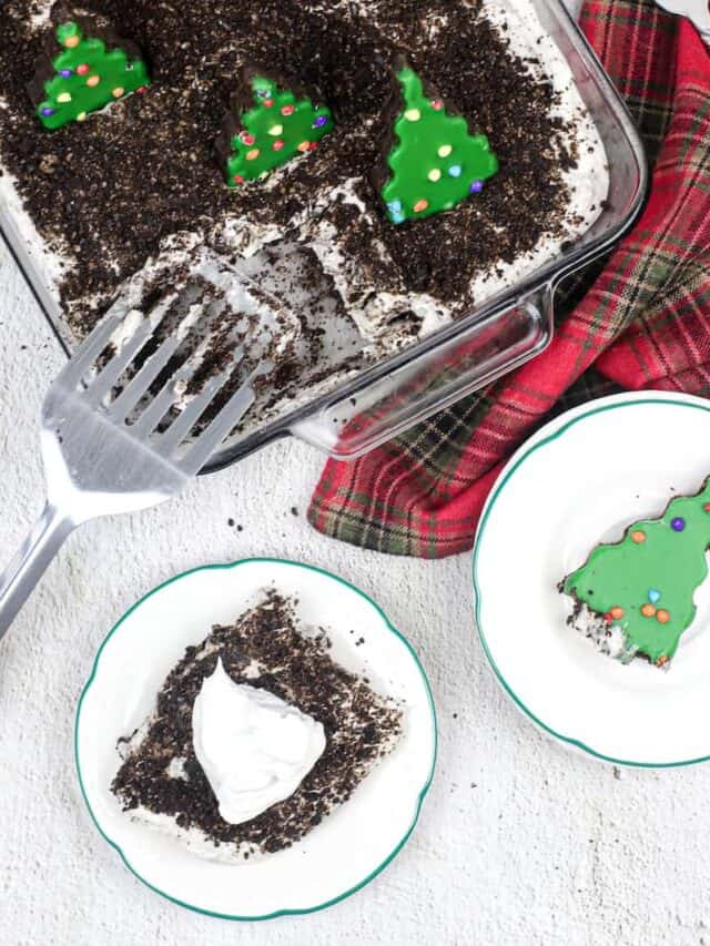 top down view of the finished Christmas dirt cake recipe.
