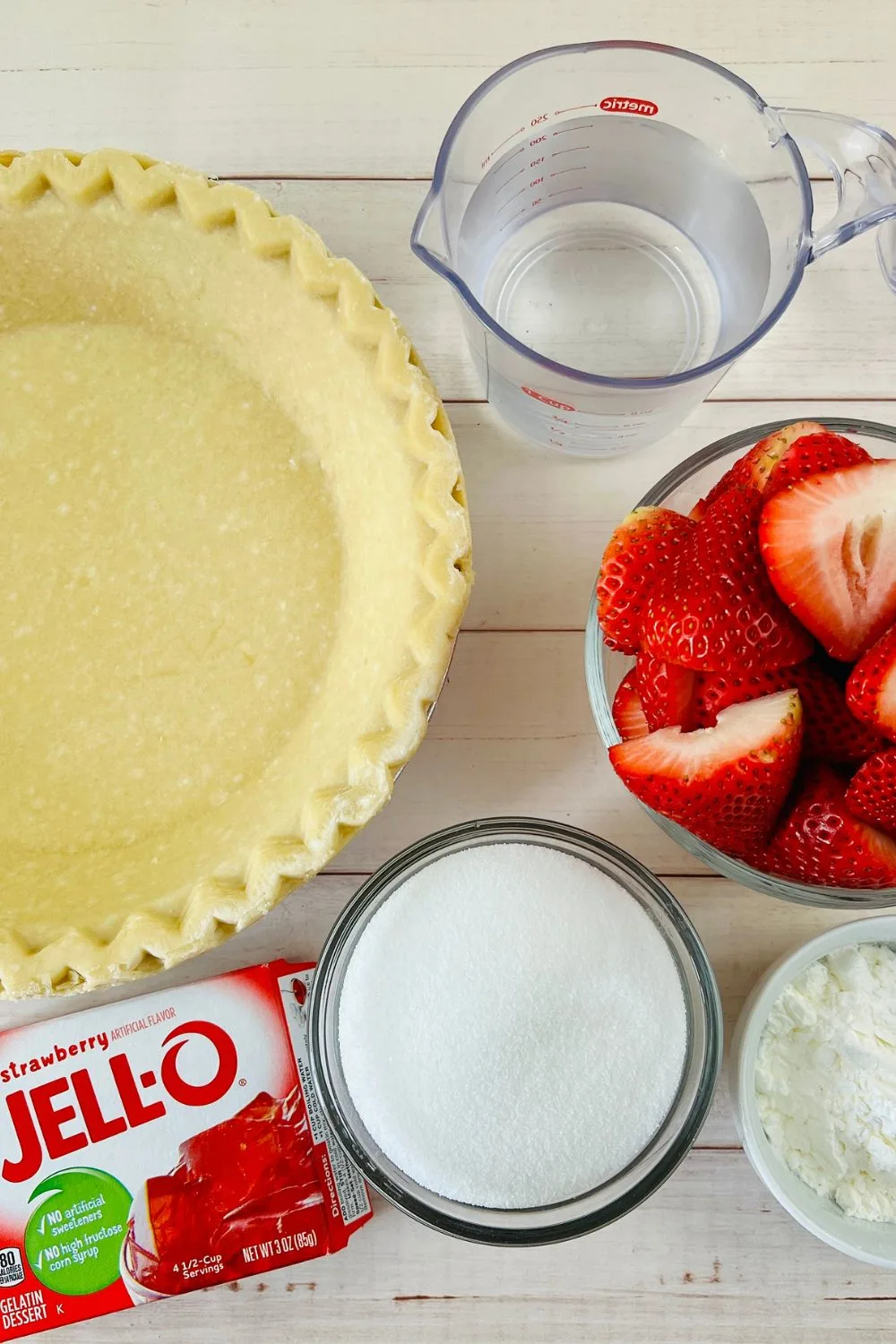 ingredients for a strawberry pie with jello