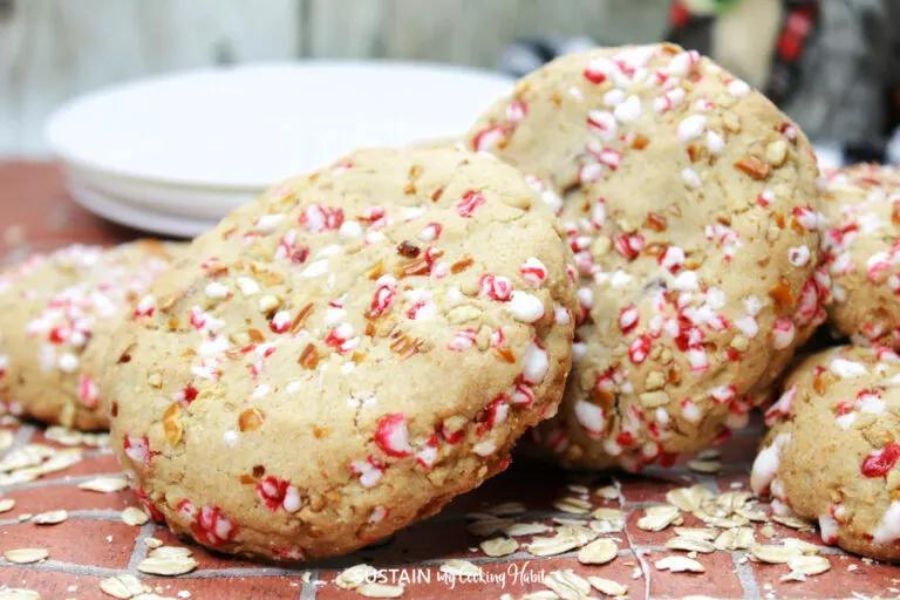 oatmeal cookies with crushed candy cane 