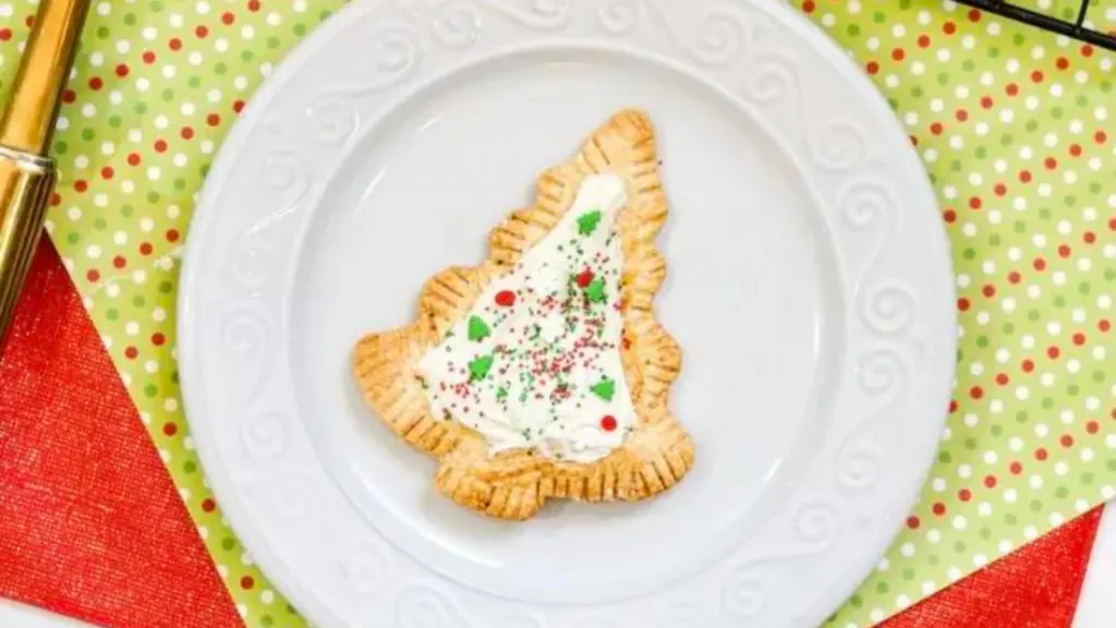 Christmas tree shaped hand pies with frosting