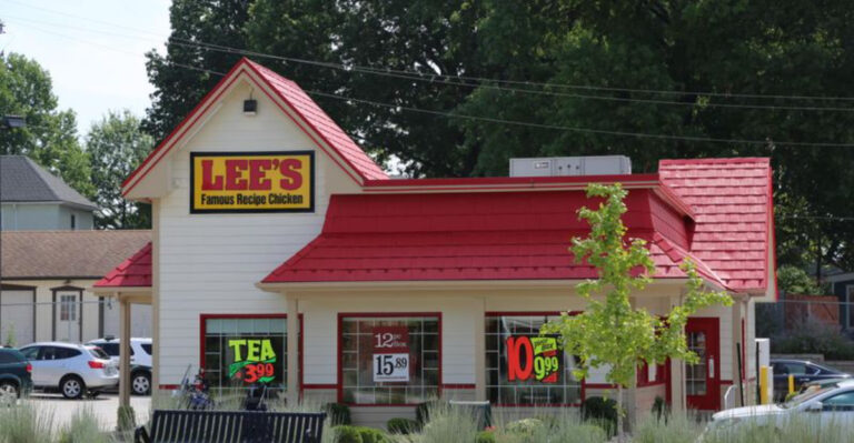 13 Fried Chicken Restaurants In Missouri That Belong On Your Foodie Map