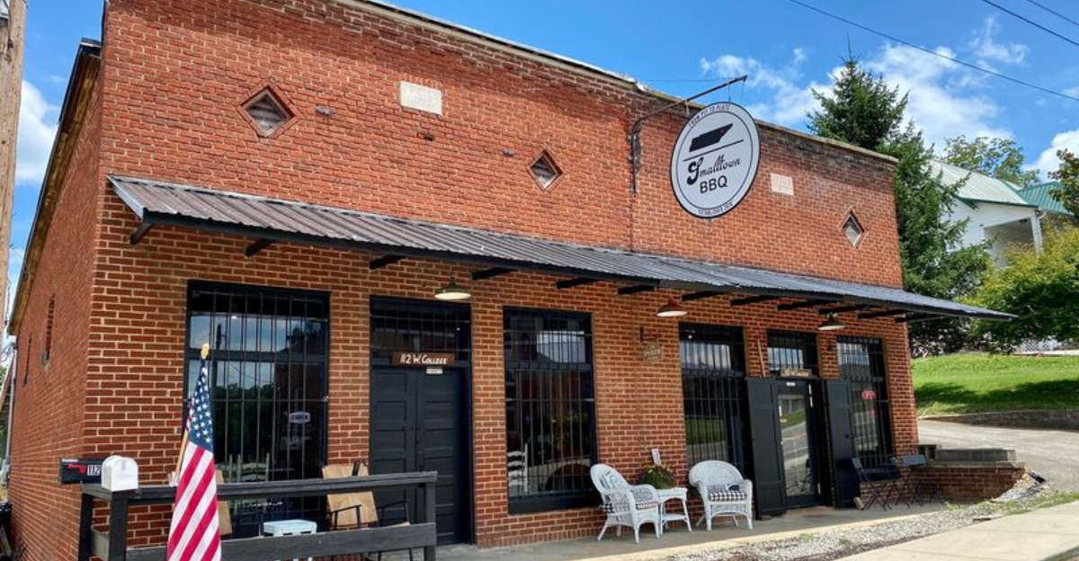 6 Tennessee Smokehouses Locals Keep Just Between Friends