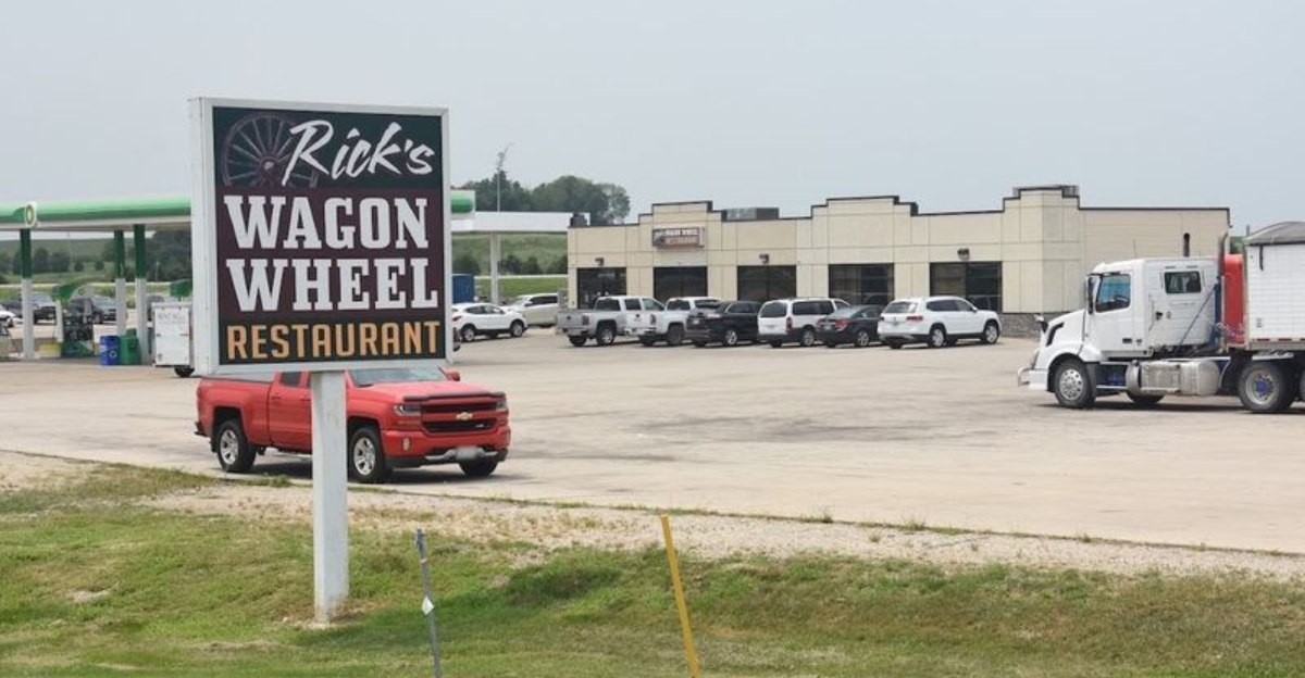 8 Iowa Truck Stop Diners Serving Food That Puts City Restaurants To Shame