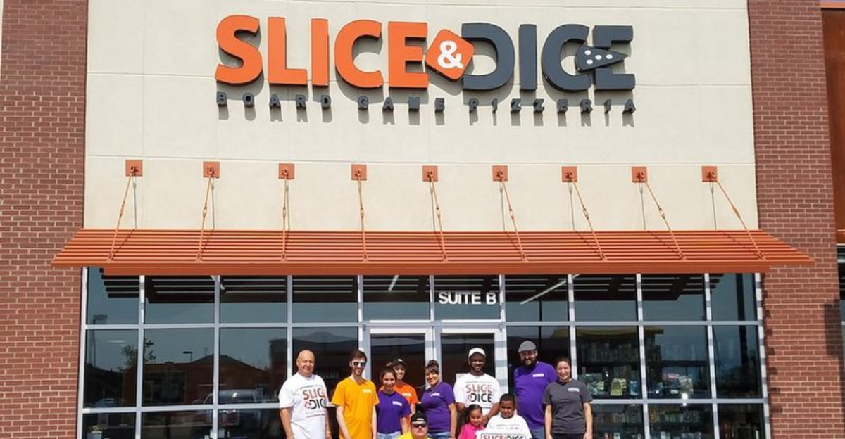 Albuquerque, New Mexico, Spot Slice And Dice Pizzeria Draws Gamers From Everywhere