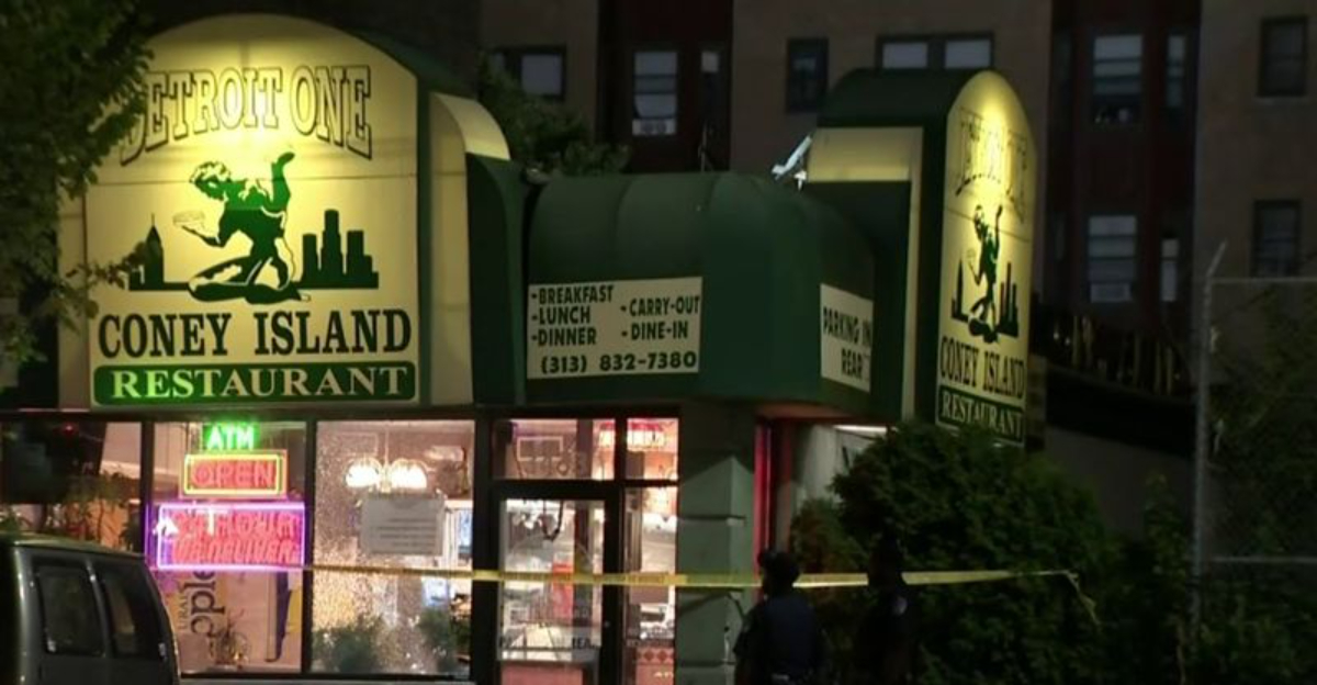 Discover 9 Coney Dog Joints That Showcase Detroit Michigan’s Food Identity