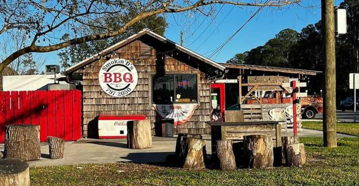 The Best Baby Back Ribs In Florida Hide Inside This Humble BBQ Joint