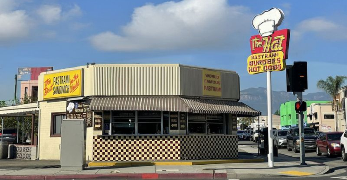 The Tiny California Sandwich Shop Famous For The Best Chili Cheese Fries