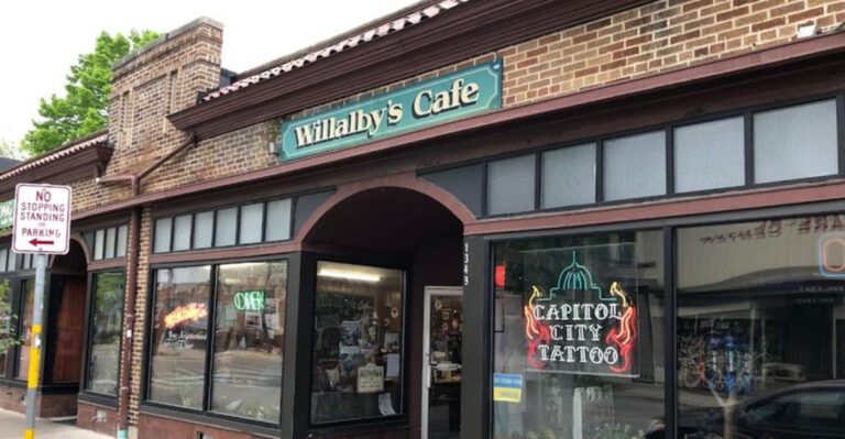 14 Simple Diners In Wisconsin Locals Love For Their Comfort Food