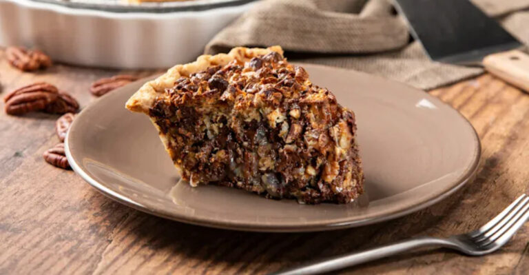 15 Retro Texas Desserts You’ll Still Find At County Fairs Today