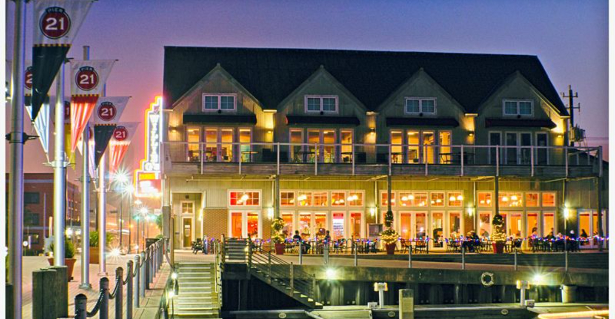 17 Waterfront Restaurants In Texas That Rival Coastal Dining