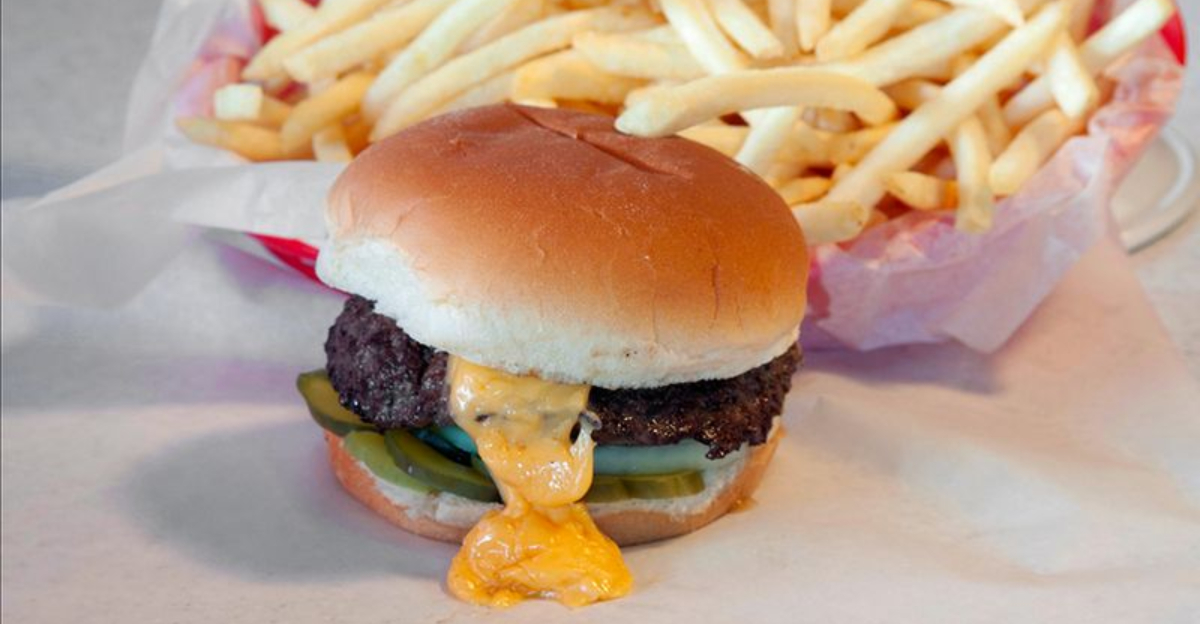 This Minneapolis Burger Joint Proves $10 Can Still Buy Happiness